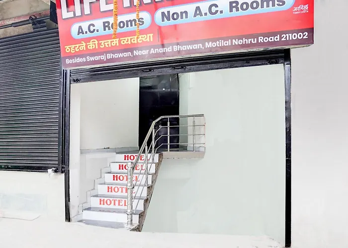 Hotel O Life Inn
