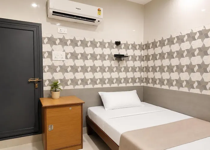 Vishal Palace Hotel Unnao