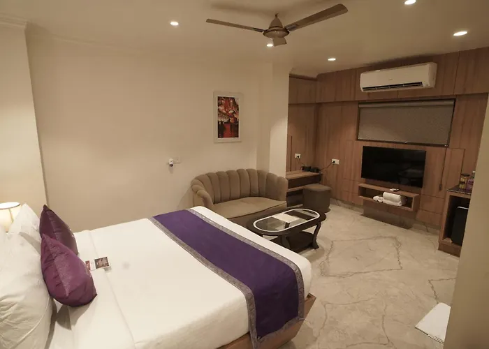 Balaji Palace Kashi - By Four Leaf Hotels