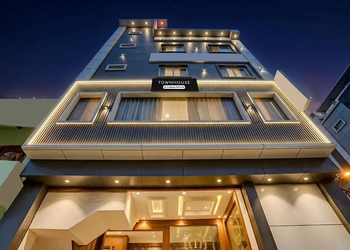 Super Townhouse Model Town Rohtak Formerly Hotel Tathastu