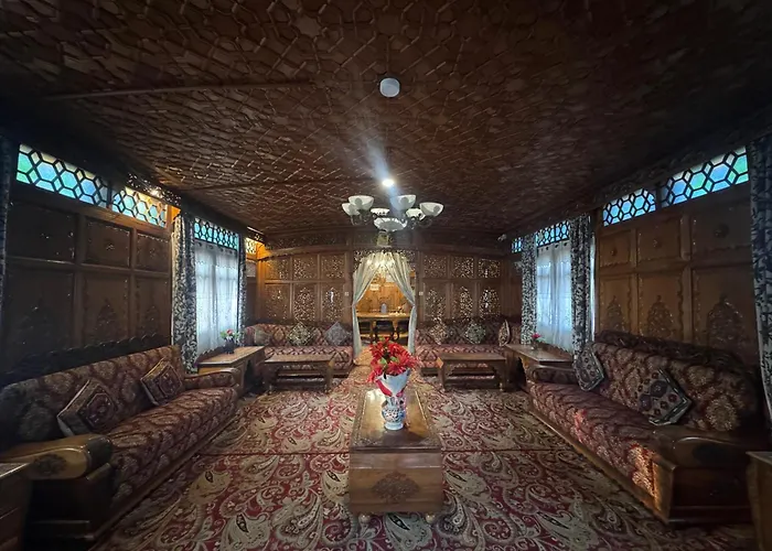 Heritage Amina Group Of Houseboats