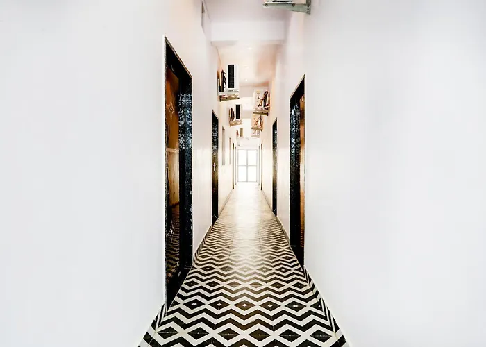 Super Hotel O Jk06 Residency, Rooftop & Restaurant