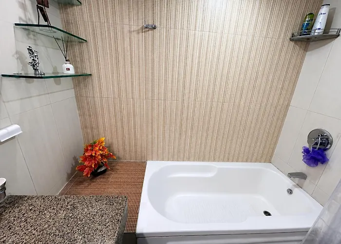 Elegant 3Br Apt In Mohali By Especial Rentals