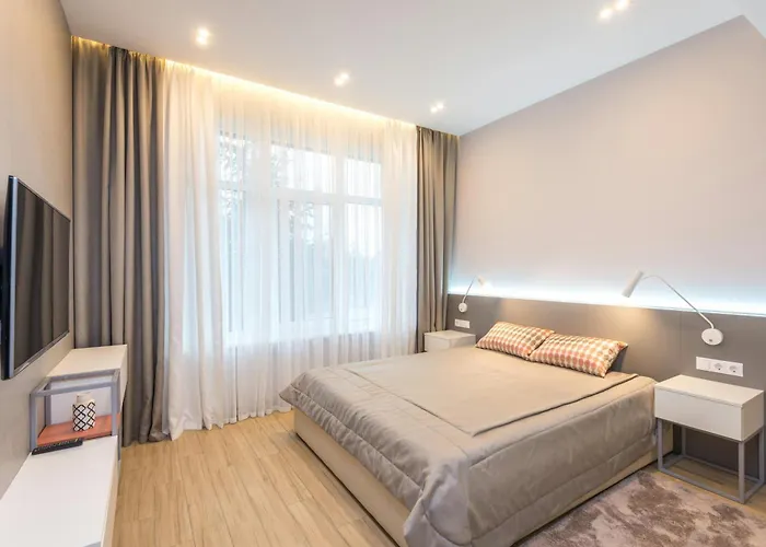 Hotel The Pacific Suites Near Igi Delhi Airport