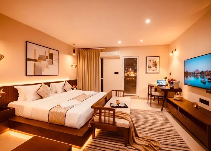 Hotel Hemsa Connect A Luxury Jacuzzi Boutique Stay, Udaipur