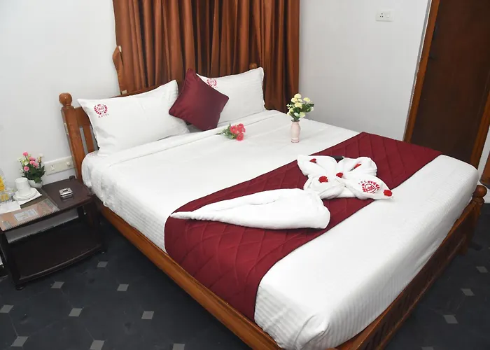 Rd Hotel-Near Anna Statue
