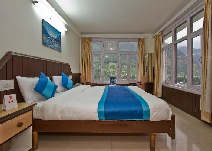 Hotel The Ssb - ! Luxury Balcony Rooms ! Mountain View ! Rooftop Cafe ! Big Parking ! Property Of The Year !