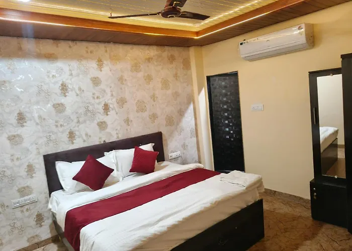 Hotel Zane Aura