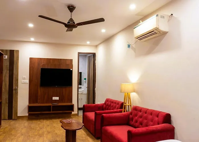 Hotel Velvet Dreams Inn & Banquet