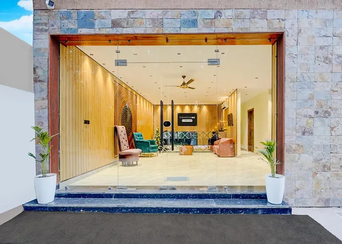 Super Townhouse Oak Chandigarh Ambala Expressway Gazipur Formerly Troy