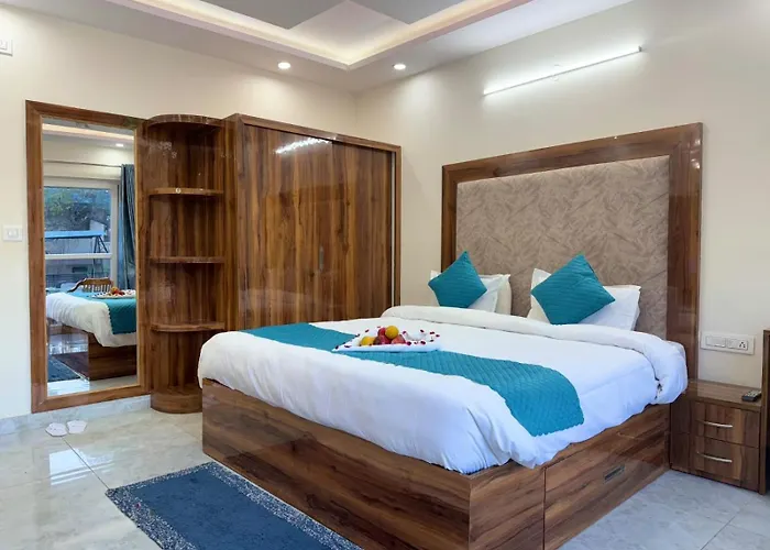 Pine Garden Hotel Kasauli Hills