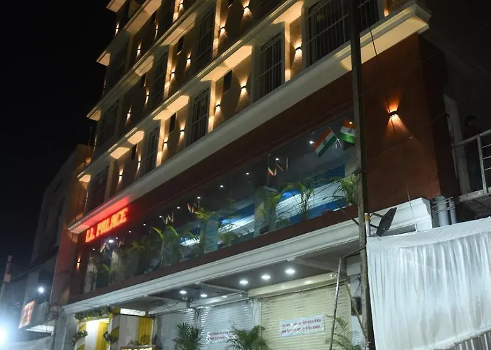 Ll Palace