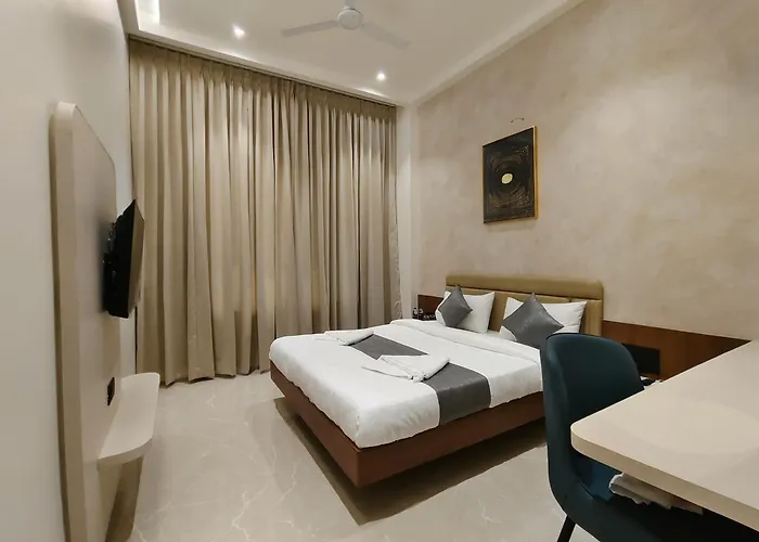 Hotel Raas Vrindavan