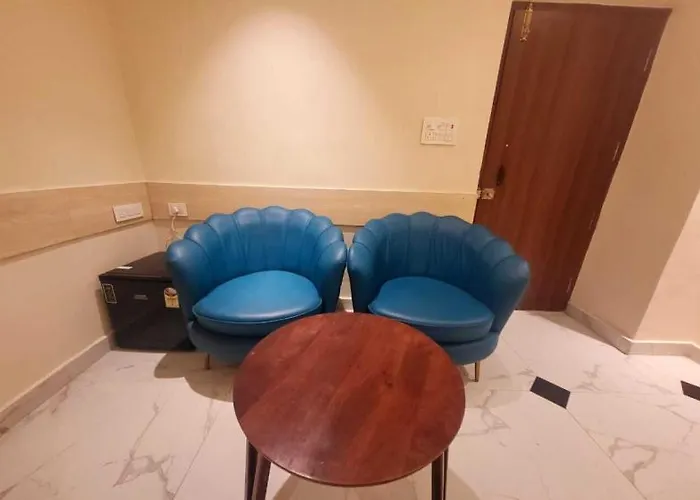 Hotel Ananta Vilas