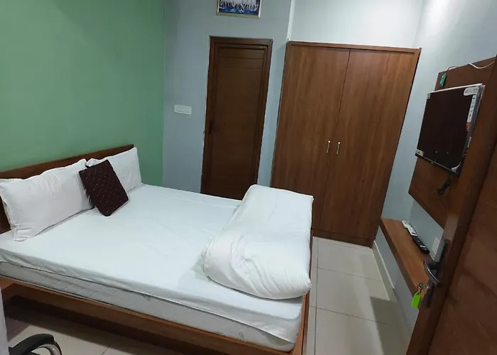 Dk Hotel & Restorent