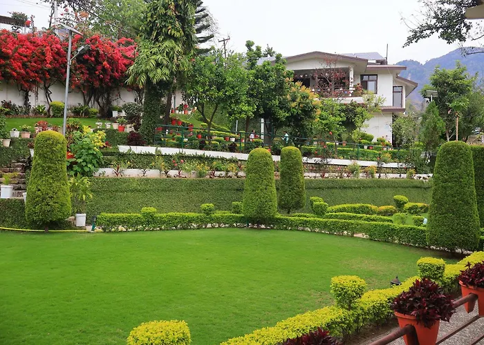 Home In The Hills, Resort & Restaurant