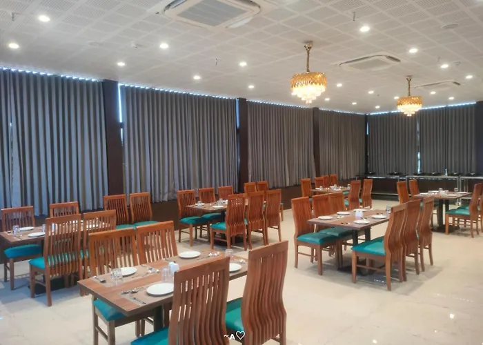 The Blues Hotel Golden Glory, Rajkot