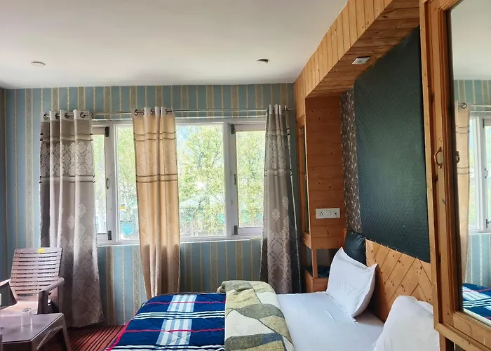 Hotel Pahalgam Villas