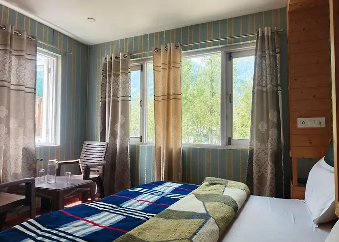 Hotel Pahalgam Villas