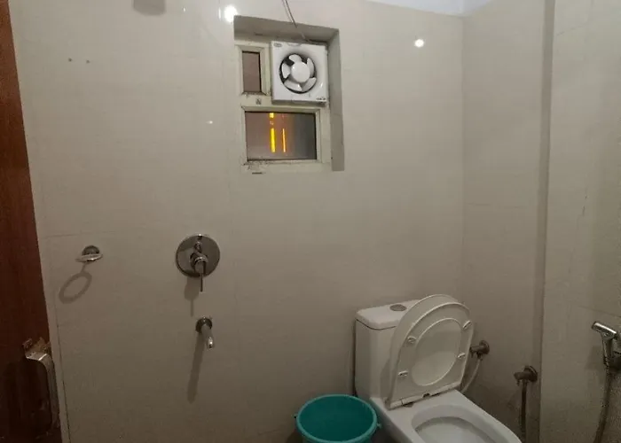 Hotel King'S Residency
