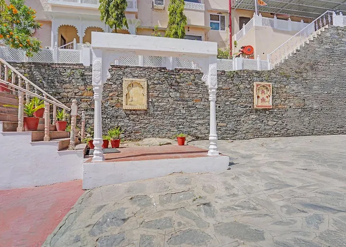 Super Townhouse Oak Kumbhalgarh Forest View Formerly Kumbhal Castle
