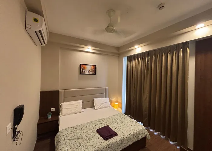 Cozycube Modern Studio