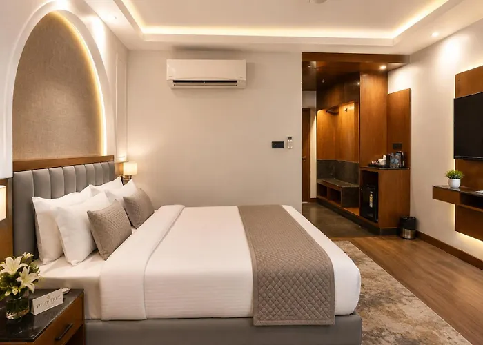 Tulip Tree Hotel