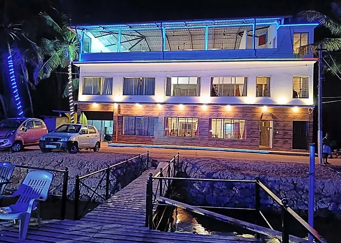 Jayaganga Riverfront Resort