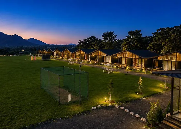Shreephal Luxury Lake Resort - Hatgad, Saputara