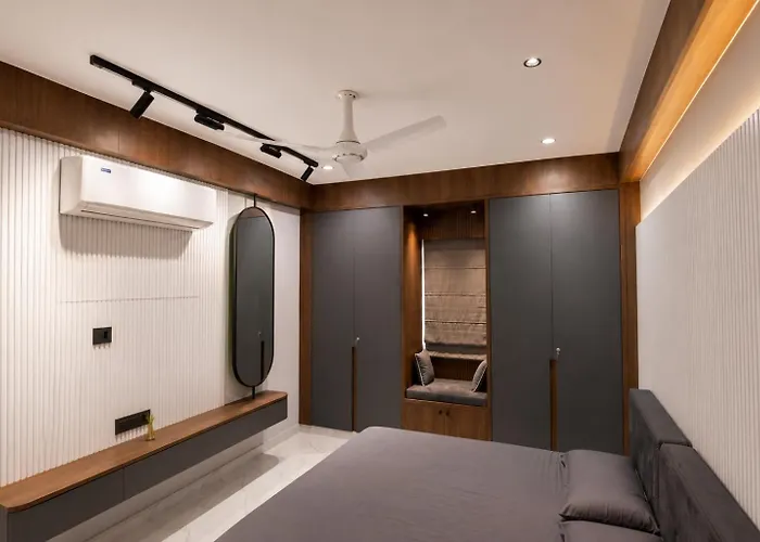 Woodlands Apartment 501 - Fully Furnished Luxury Apartment