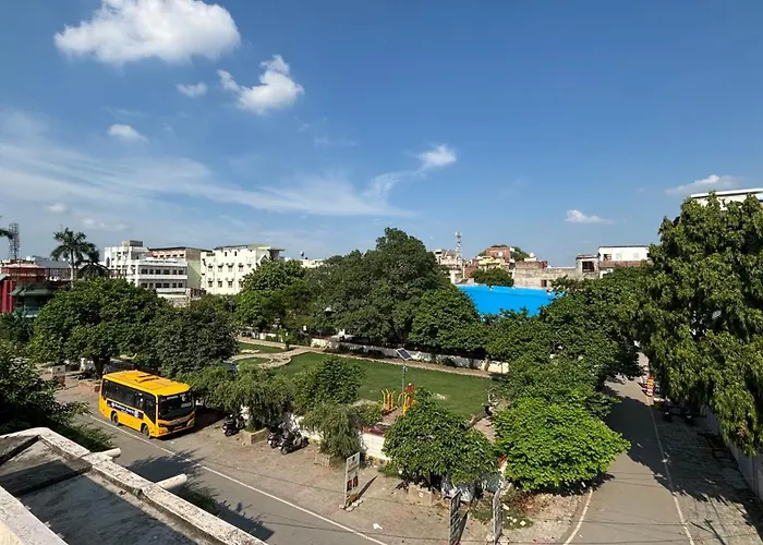 Inka Kashi Hostel Varanasi