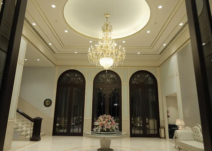 Rajwada Hotel And Resort