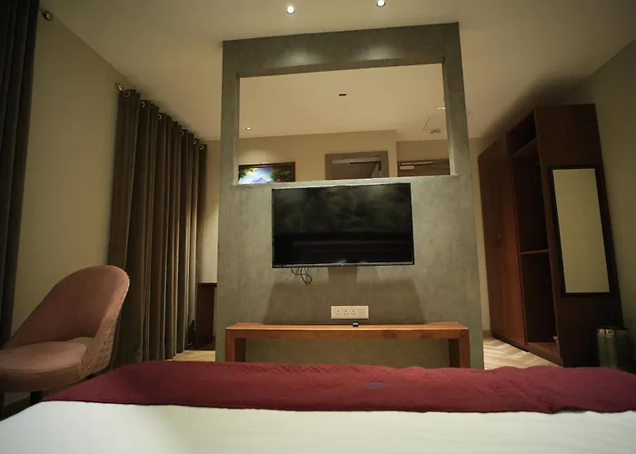 Starvick Banquet & Rooms
