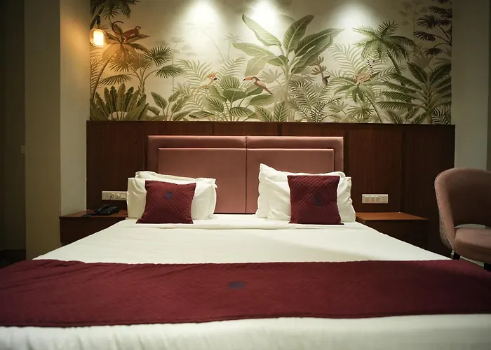 Starvick Banquet & Rooms