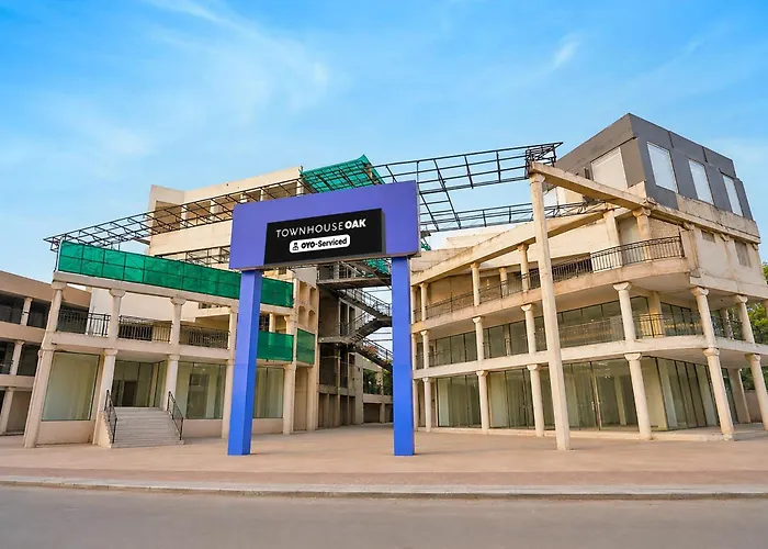 Super Townhouse Oak Sun City Mall Hisar