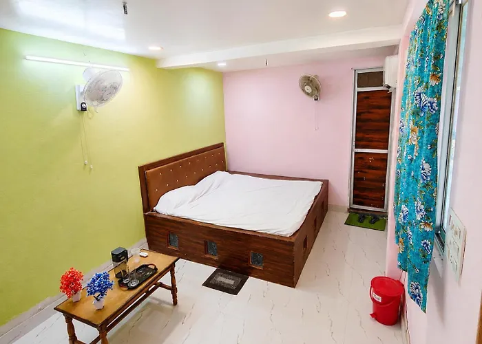 Bandhan Marriage Hall And Hotel