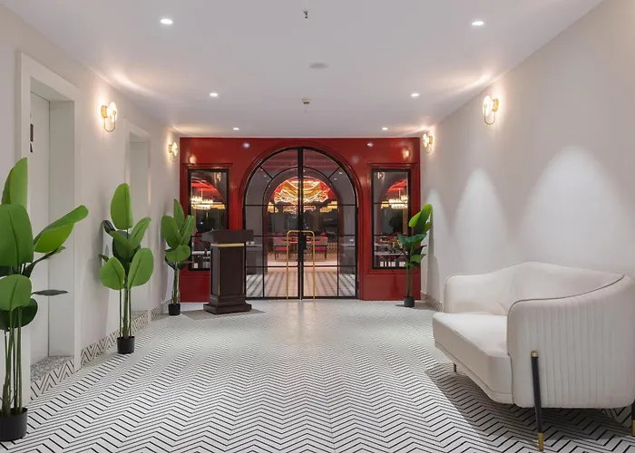Hotel Lohara Inn