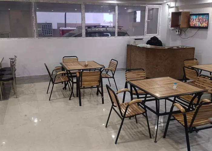 Hotel Dhanshree
