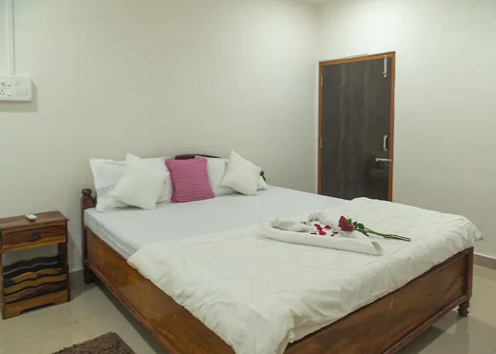 Raj Garden Resort