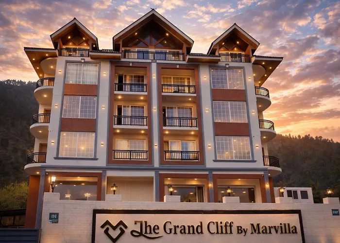 The Grand Cliff By Marvilla