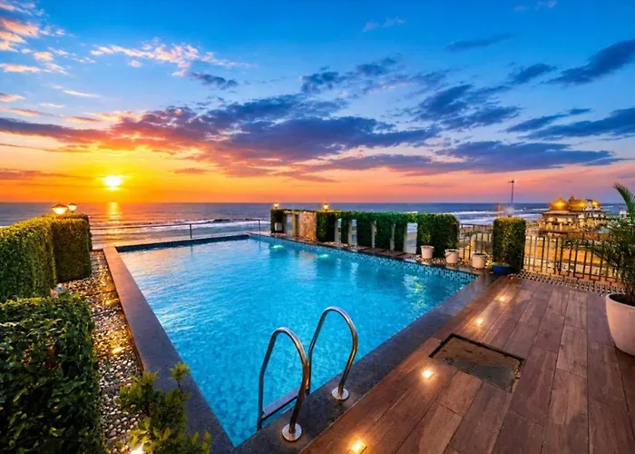 The Bay Suites - Sea Beach Front Hotel - Rooftop Infinity Pool - Balcony & Sea View In All Rooms - New Marine Drive Road - Complimentary Breakfast