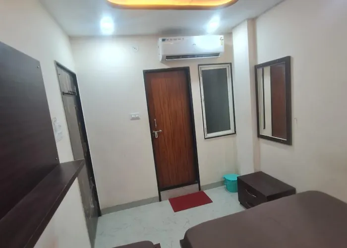 Lakhdatar Hotel And Restaurant