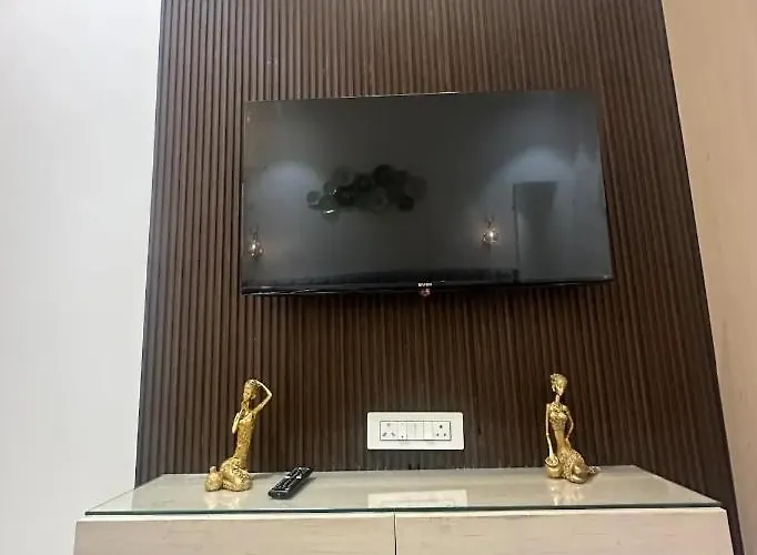 Parulin Guest House