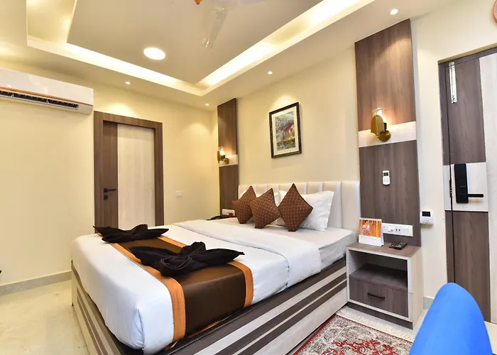 Eennra Attrayee Guest House & Banquet