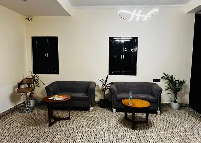 Hotel Casa Del Sol Near'Bhimtal Lake
