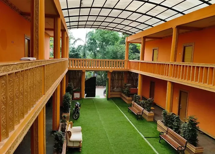 P'Almshore Ecr' Resort