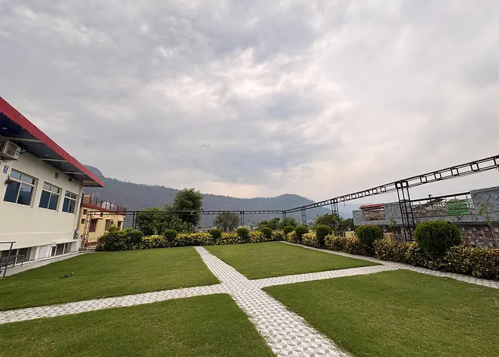 Dangwal Hotel