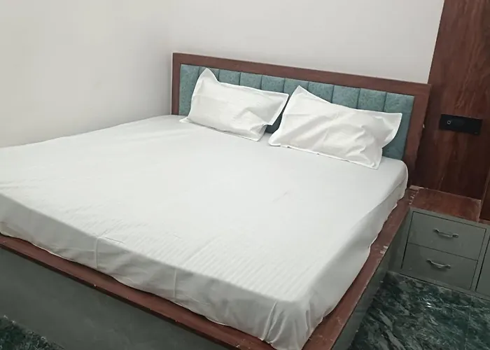 Hotel Kunj Palace