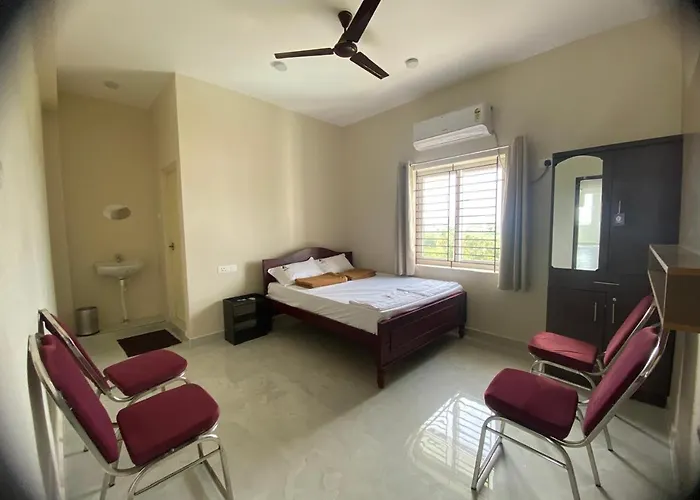 Chozha Palace Premium Rooms Ac