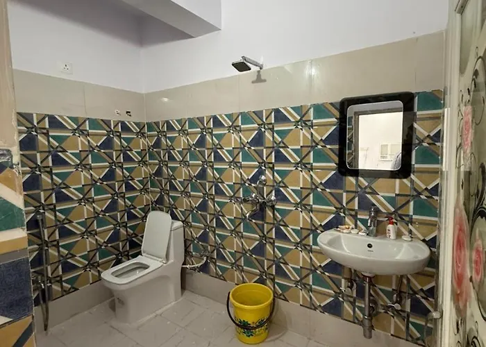 Roshan'S Inn Hotel